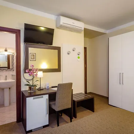Hotel Boccascena Genoa