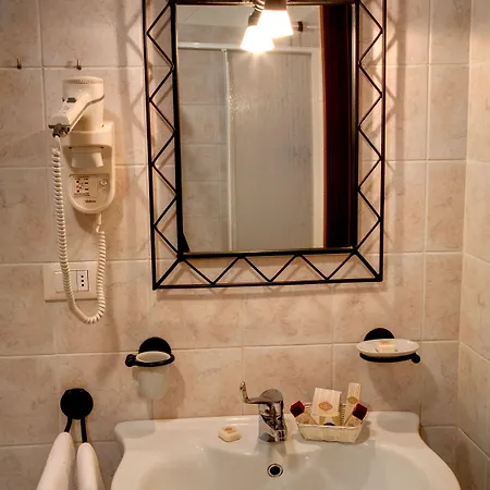 Boccascena فندق جنوة